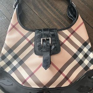 Burberry Nova Check Shoulder Bag with buckle.